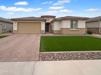 8628 Rancho Dr, Glendale, AZ 85305