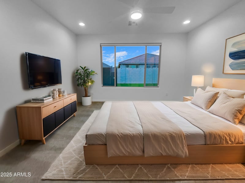 8628 Rancho Dr, Glendale, AZ 85305