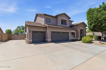 8629 Salter Dr, Peoria, AZ 85382