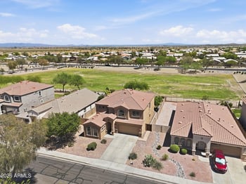 863 Mule Train Trl, San Tan Valley, AZ 85143