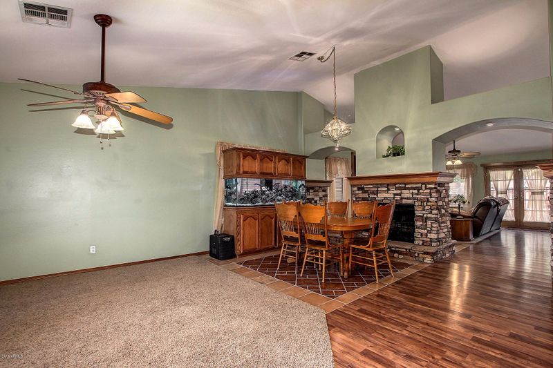 8631 E Osage Cir, Mesa, AZ 85212