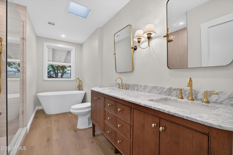 8631 E Sage Dr, Scottsdale, AZ 85250