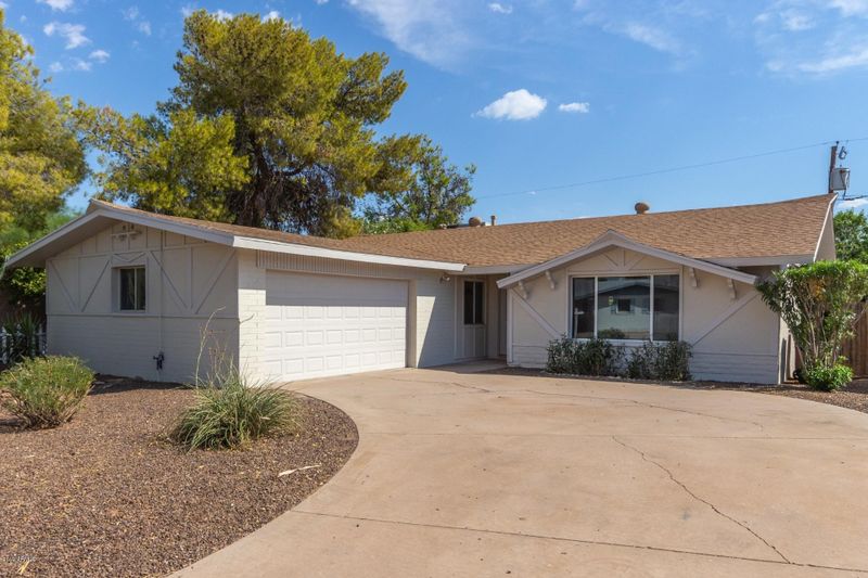 8631 E Solano Dr, Scottsdale, AZ 85250
