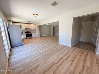 8631 6th St, Phoenix, AZ 85042
