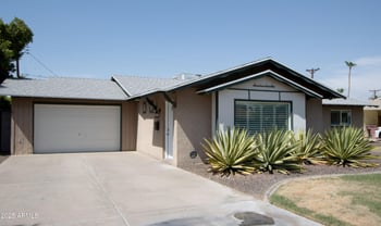 8632 Thornwood Dr, Scottsdale, AZ 85251