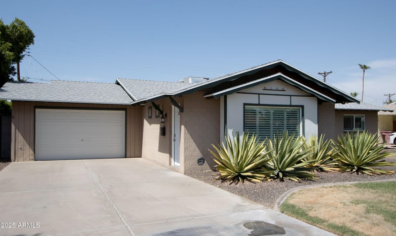 8632 Thornwood Dr, Scottsdale, AZ 85251