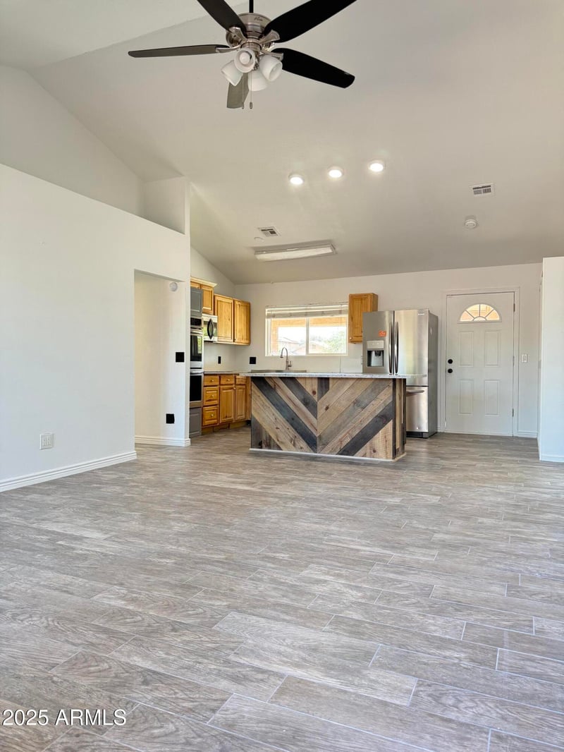 8633 Wethersfield Rd, Peoria, AZ 85381