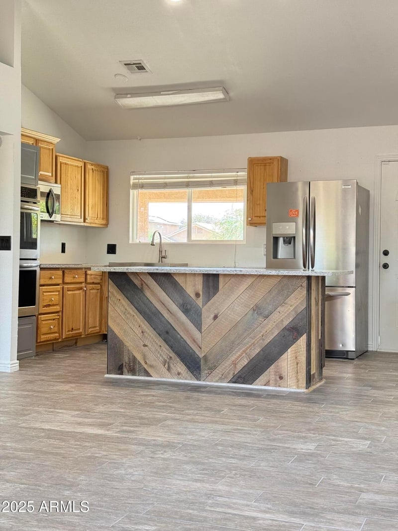 8633 Wethersfield Rd, Peoria, AZ 85381