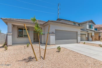 8635 169th Dr, Waddell, AZ 85355