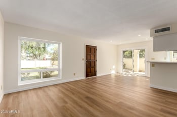 8635 48th St #3, Phoenix, AZ 85044