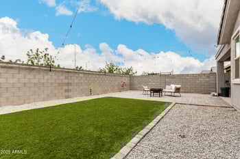 8636 170th Ln, Waddell, AZ 85355