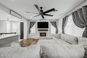 8636 Cinnabar Ave, Peoria, AZ 85345