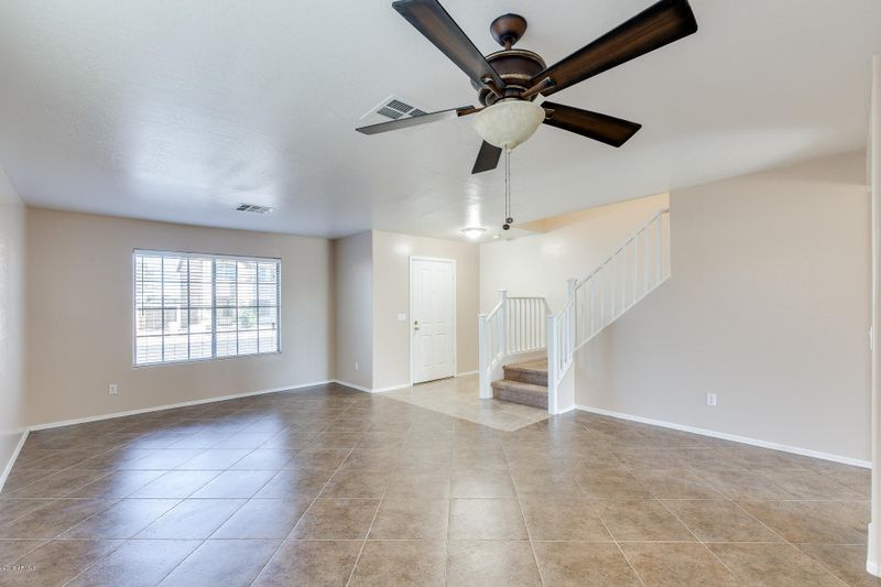8636 N 68th Dr, Peoria, AZ 85345