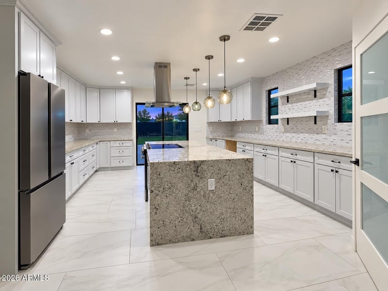 8637 W Earll Dr, Phoenix, AZ 85037