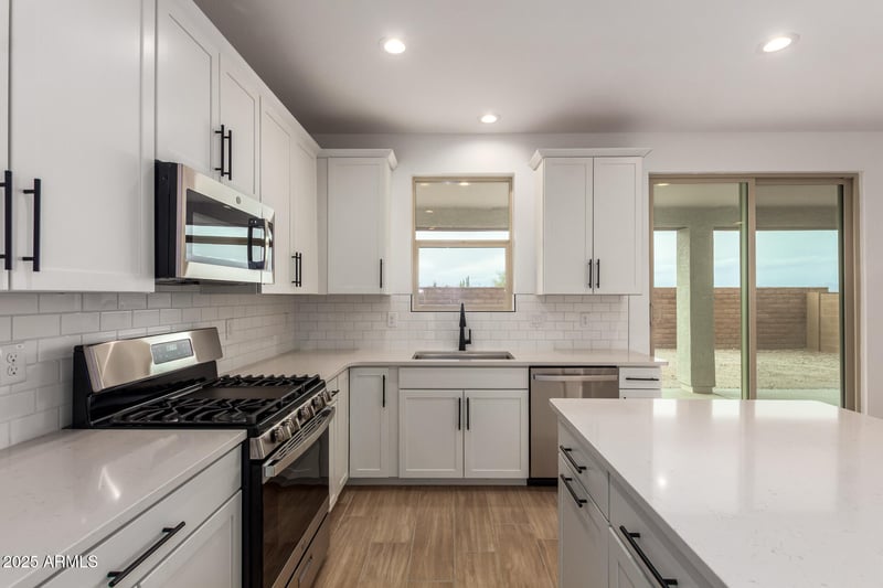 8638 170th Ave, Goodyear, AZ 85338