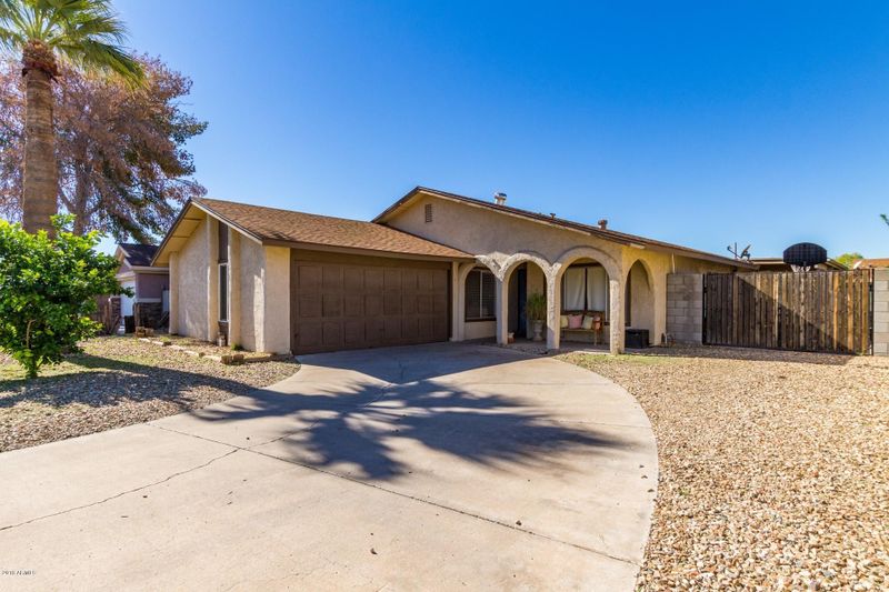 8638 N 56th Ave, Glendale, AZ 85302