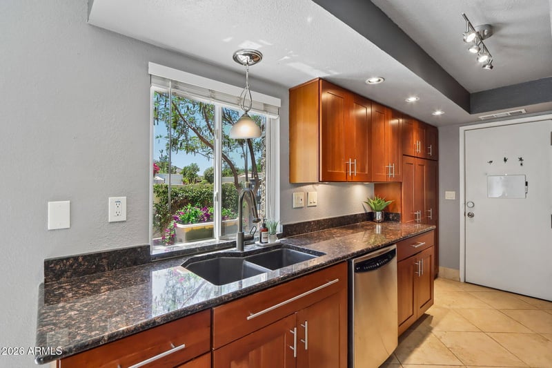 8639 S 48th St #1, Phoenix, AZ 85044