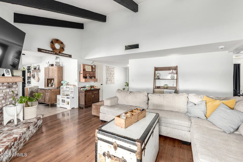 864 Kilarea Ave, Mesa, AZ 85210