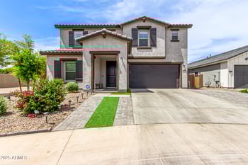 8640 Frier Dr, Glendale, AZ 85305