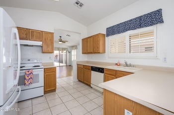 8640 Mauro Ln, Peoria, AZ 85382
