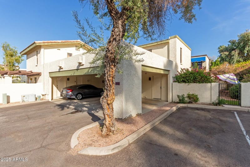 8642 51st St #1, Phoenix, AZ 85044