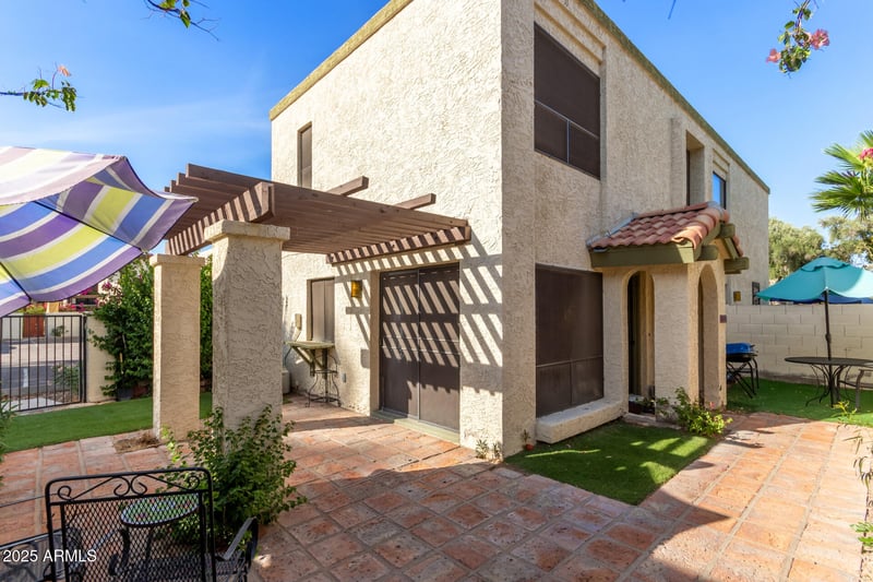 8642 51st St #1, Phoenix, AZ 85044