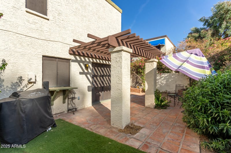 8642 51st St #1, Phoenix, AZ 85044