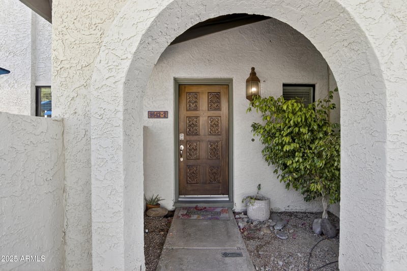8642 51st St #2, Phoenix, AZ 85044