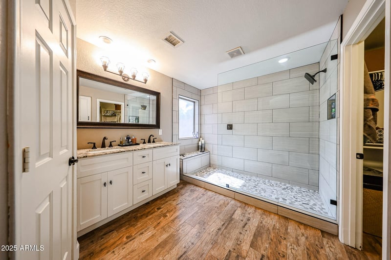 8642 Salter Dr, Peoria, AZ 85382