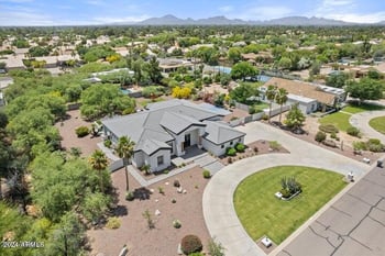 8645 Wood Dr, Scottsdale, AZ 85260