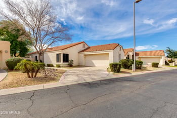 8645 Maui Ln, Peoria, AZ 85381