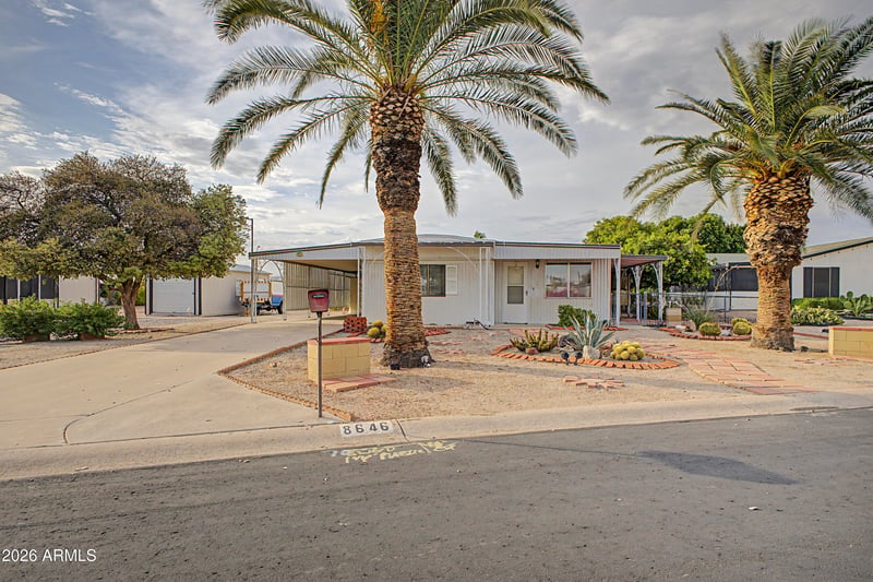 8646 E Dulciana Ave, Mesa, AZ 85208
