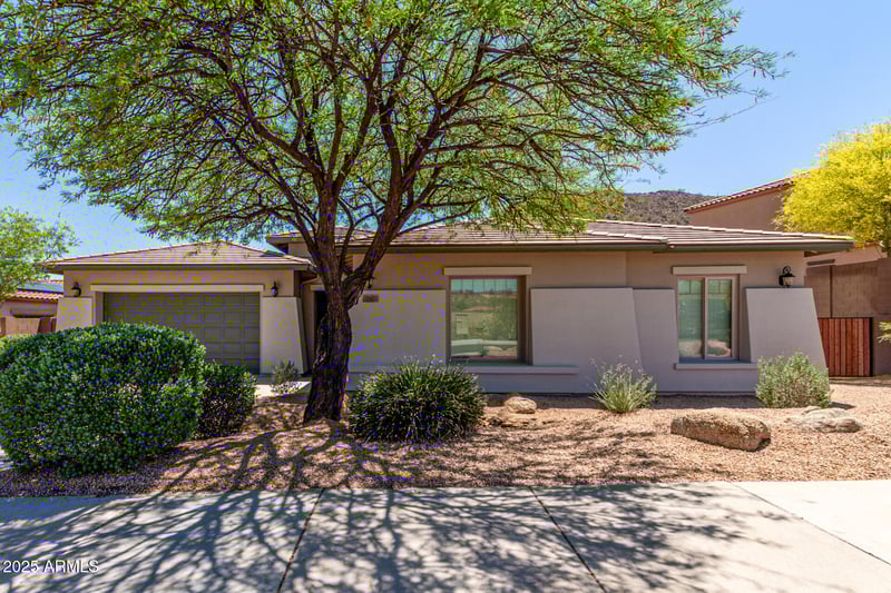 8647 Lariat Ln, Peoria, AZ 85383
