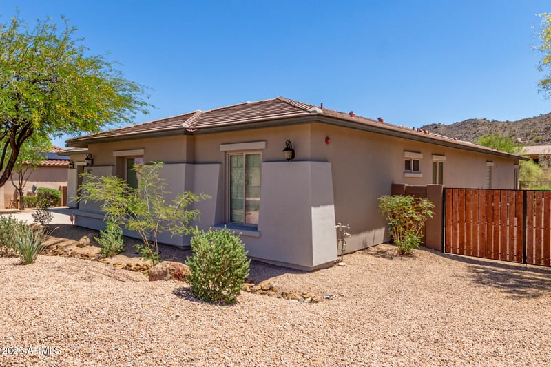 8647 Lariat Ln, Peoria, AZ 85383