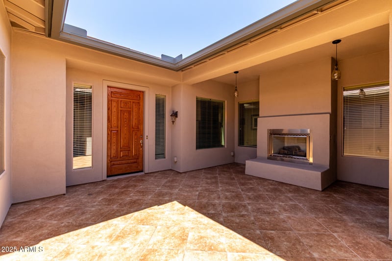 8647 Lariat Ln, Peoria, AZ 85383