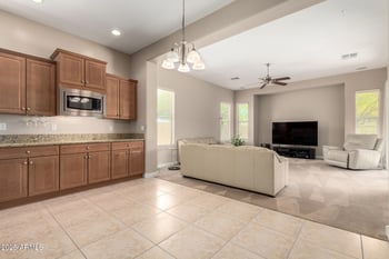 8647 Lariat Ln, Peoria, AZ 85383