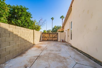 8648 Kenwood Ln, Tempe, AZ 85284