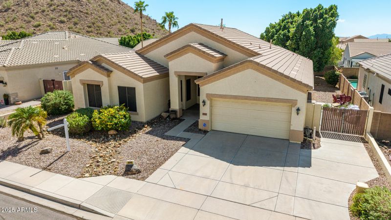8649 E Hillview St, Mesa, AZ 85207