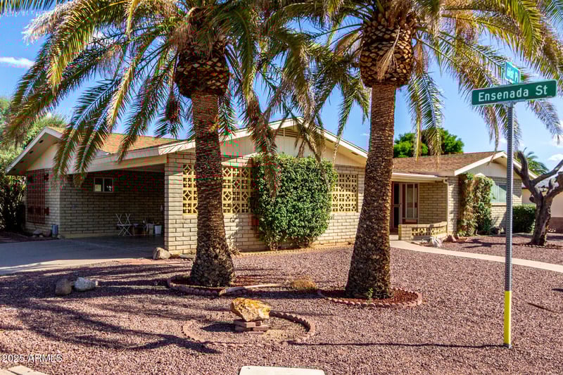865 61st Pl, Mesa, AZ 85205