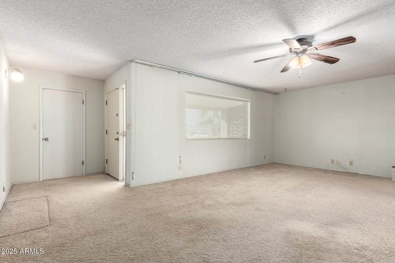 865 61st Pl, Mesa, AZ 85205
