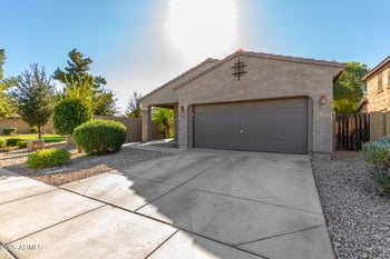 865 Del Rio St, Chandler, AZ 85225
