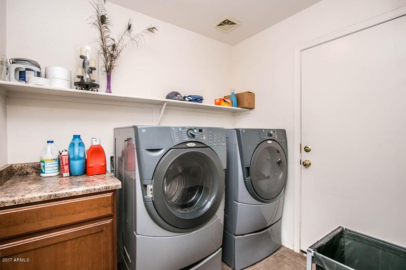 865 E Payton St, San Tan Valley, AZ 85140