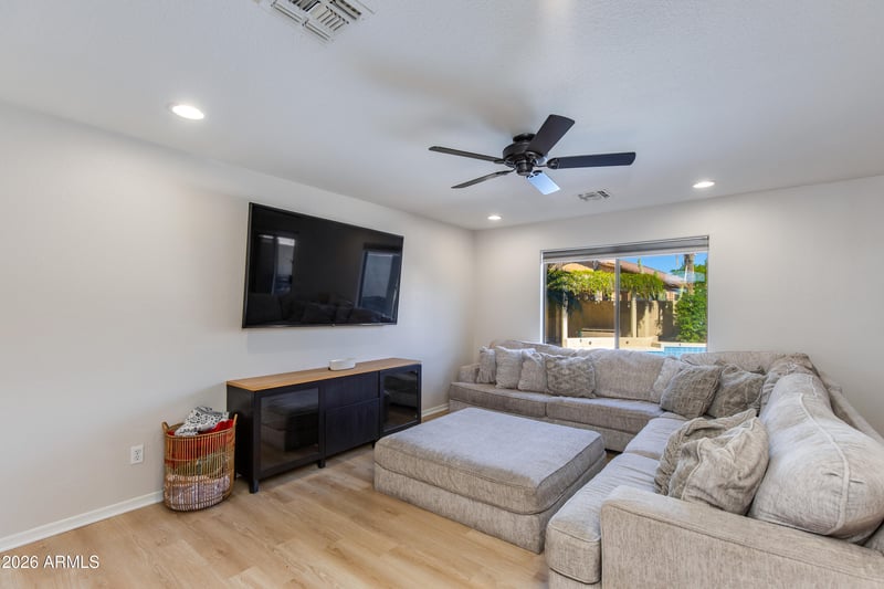 8652 Nido Ave, Mesa, AZ 85209