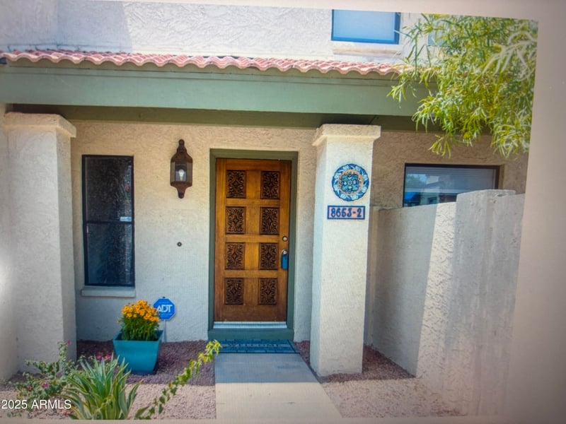 8653 51st St #2, Phoenix, AZ 85044