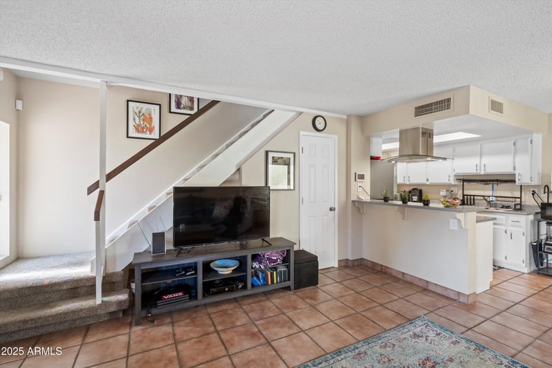 8653 51st St #2, Phoenix, AZ 85044