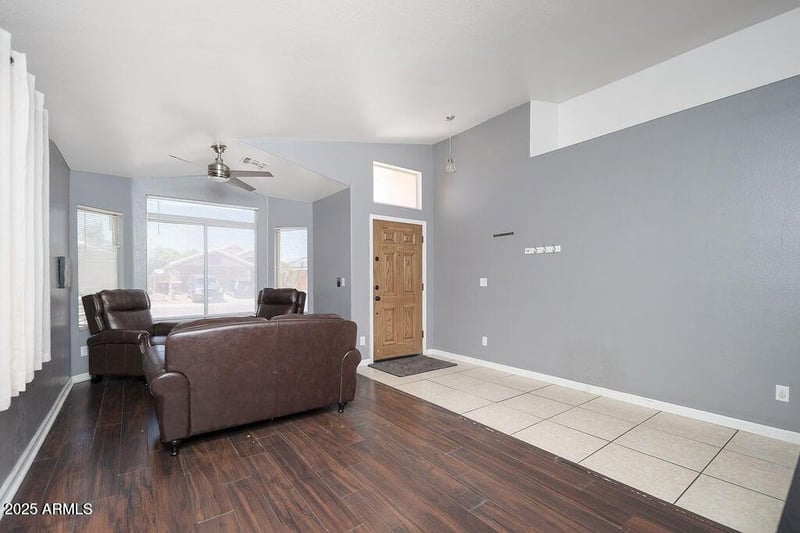 8653 Paradise Ln, Peoria, AZ 85382