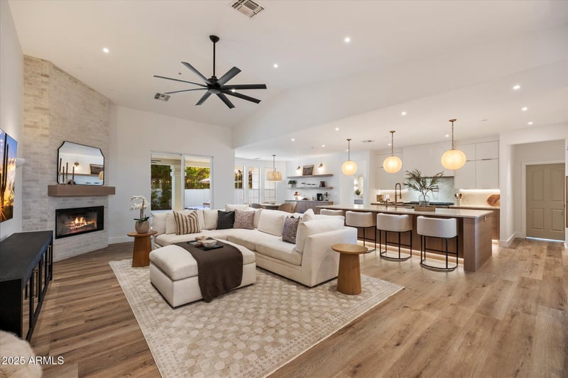 8655 Charter Oak Dr, Scottsdale, AZ 85260