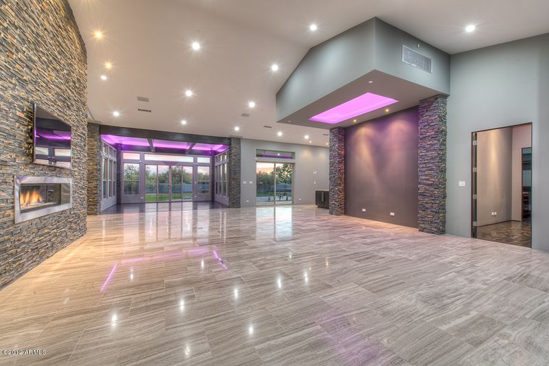8655 E Sutton Dr, Scottsdale, AZ 85260
