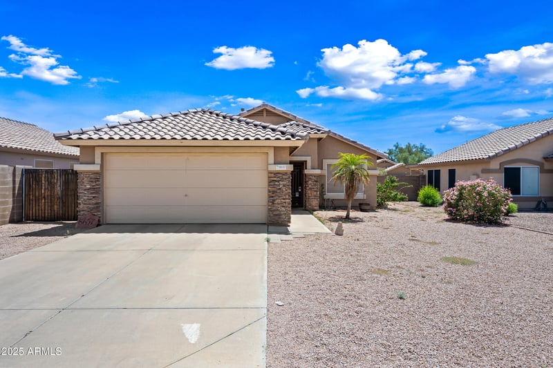 8657 Capri Ave, Mesa, AZ 85208