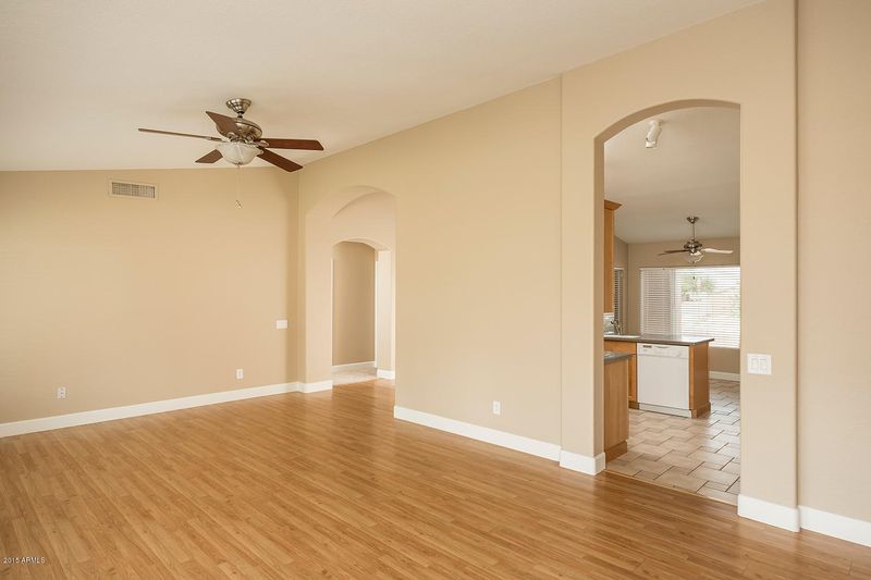 8657 W Willow Ave, Peoria, AZ 85381